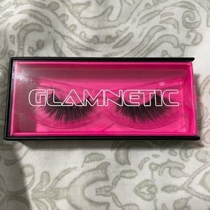 Brand new Glamnetic Banger magnetic lashes. Never used!